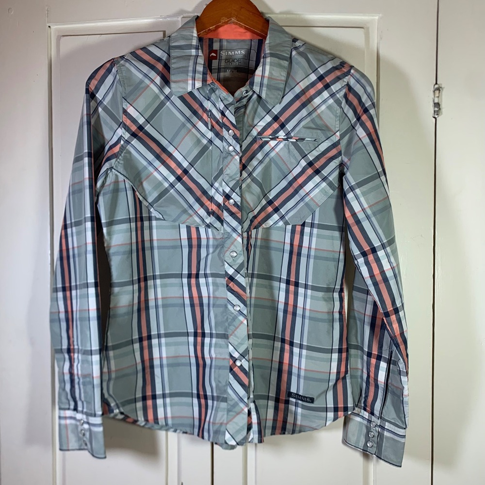 Simms Guide Series Womens Medium Plaid Fishing Shirt Grey Coral Snap Button Up
